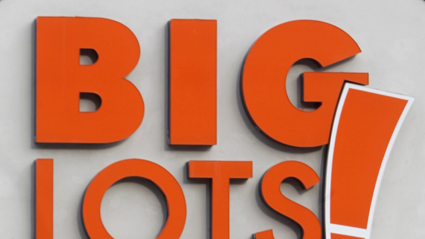 Big Lots reaches deal to keep hundreds of U.S. stores open