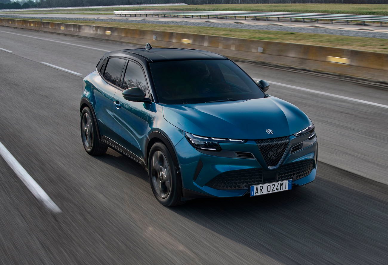 The Alfa Romeo Junior Hybrid Costs £27,895