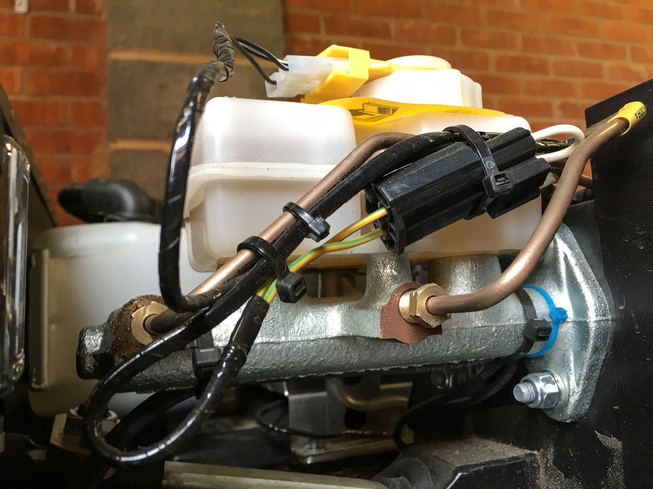 Master Cylinders And Slave Cylinders: How Do They Work, And Why Are They Important?