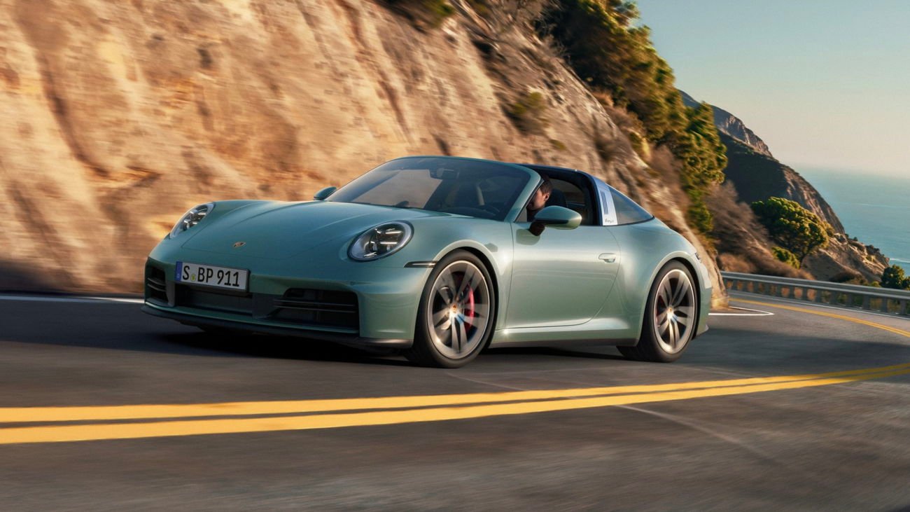 The Porsche 911 Carrera 4S Is Back With 473bhp