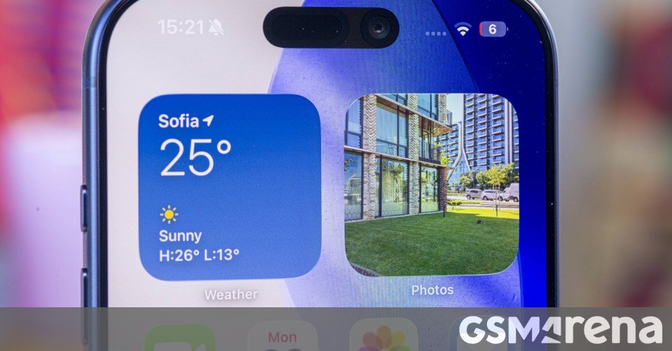 iPhone 18 Pro to have an intriguing new rear design, smaller screen hole punch too