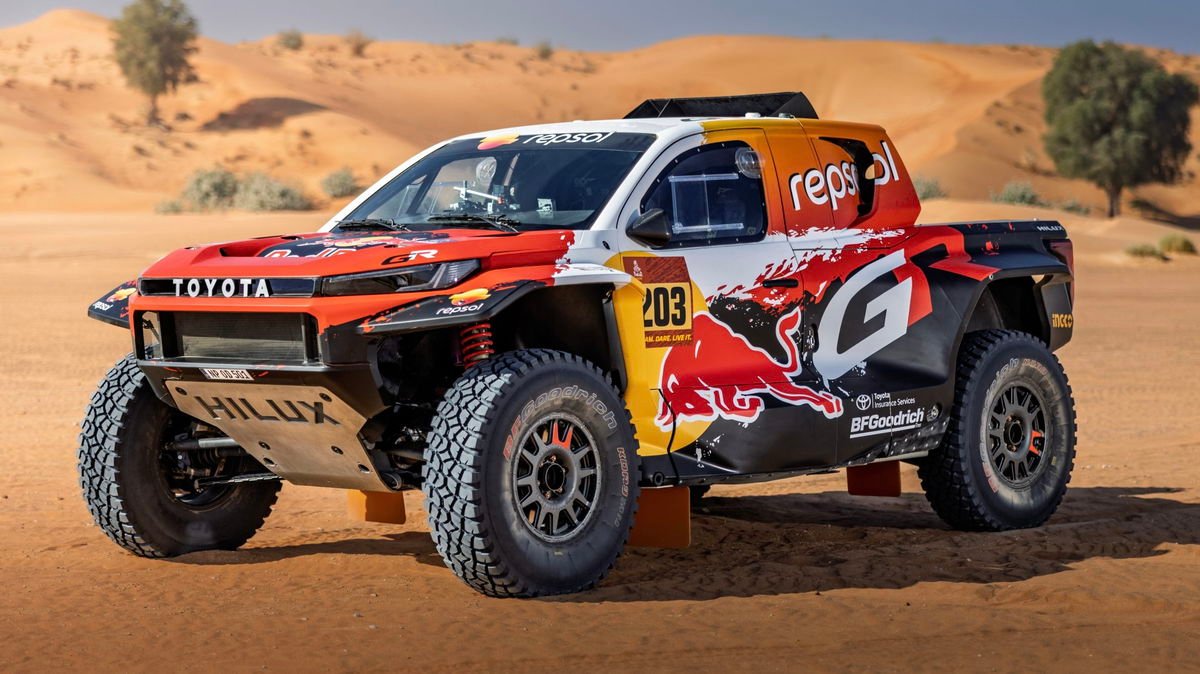 There’s Already A Dakar Version Of The New Toyota Hilux