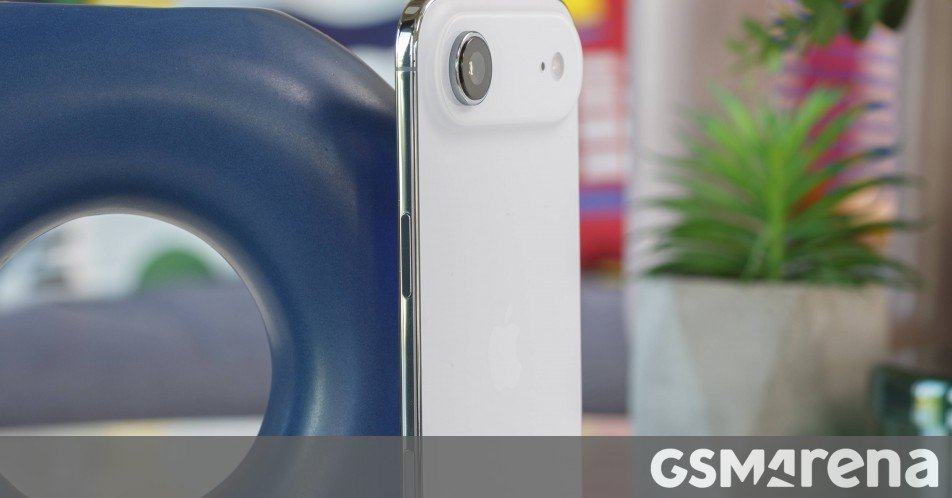 Report says iPhone Air is losing its resale value at a record pace