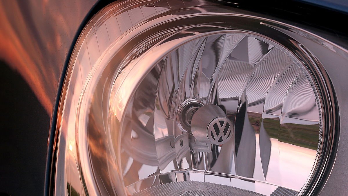 How To Restore Your Car’s Headlights, And Why Do They Go Dim?