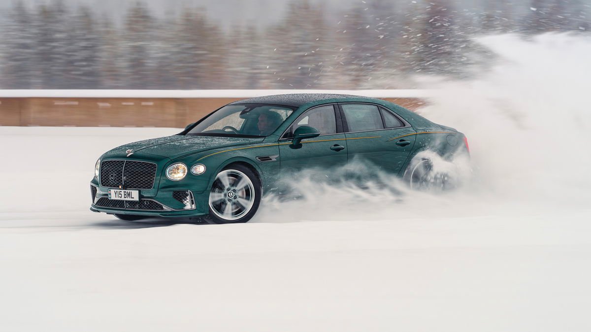 Watch A Bentley Flying Spur Set A Very Specific Lap Record