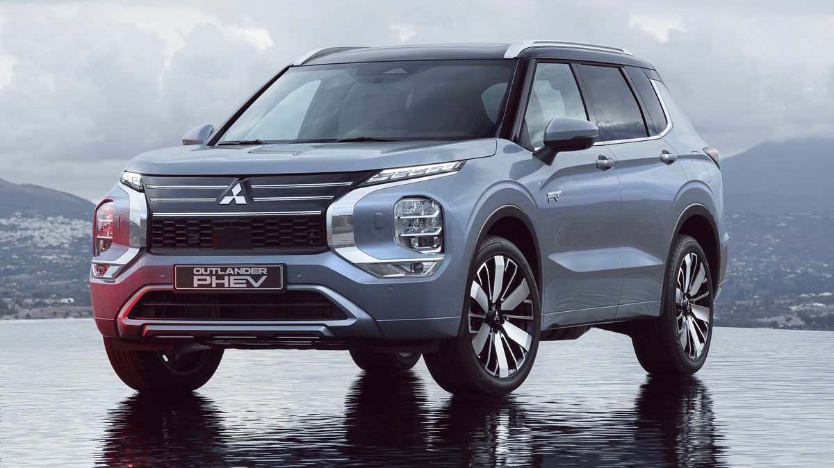 Mitsubishi Outlines First Two Models For UK Return
