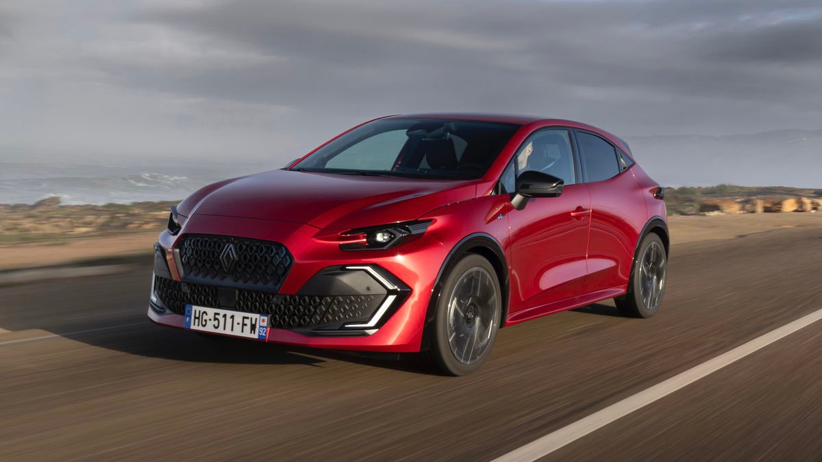 2027 Renault Clio Hybrid Review