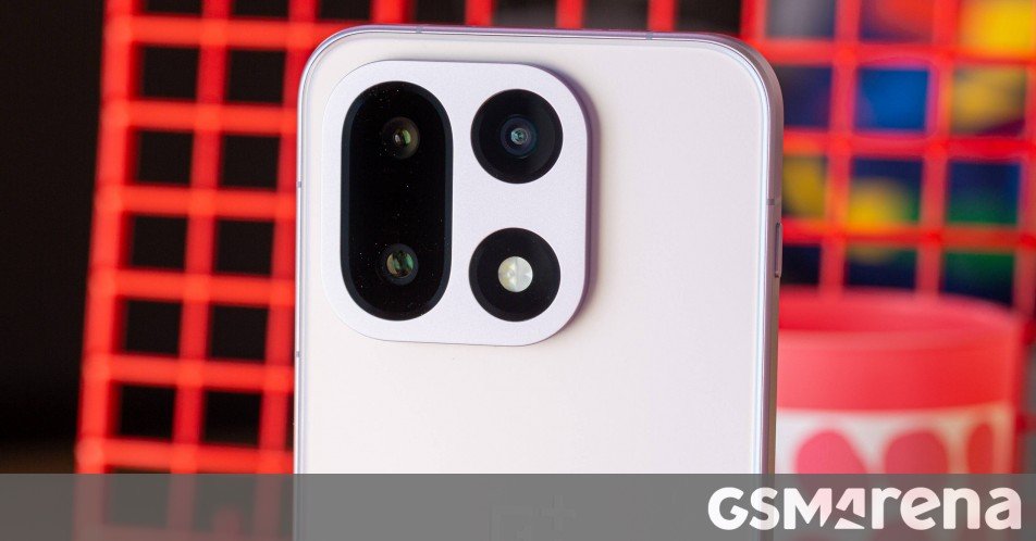 OnePlus 15 is now on open sale in the US